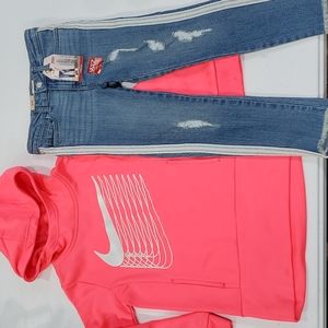🆕️ Nike Hoody & Levi's Skinny Jeans